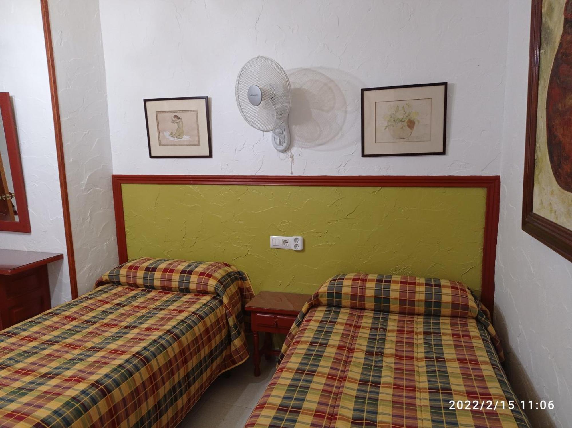 Hostal Manolo El Puerto de Santa María Rum bild