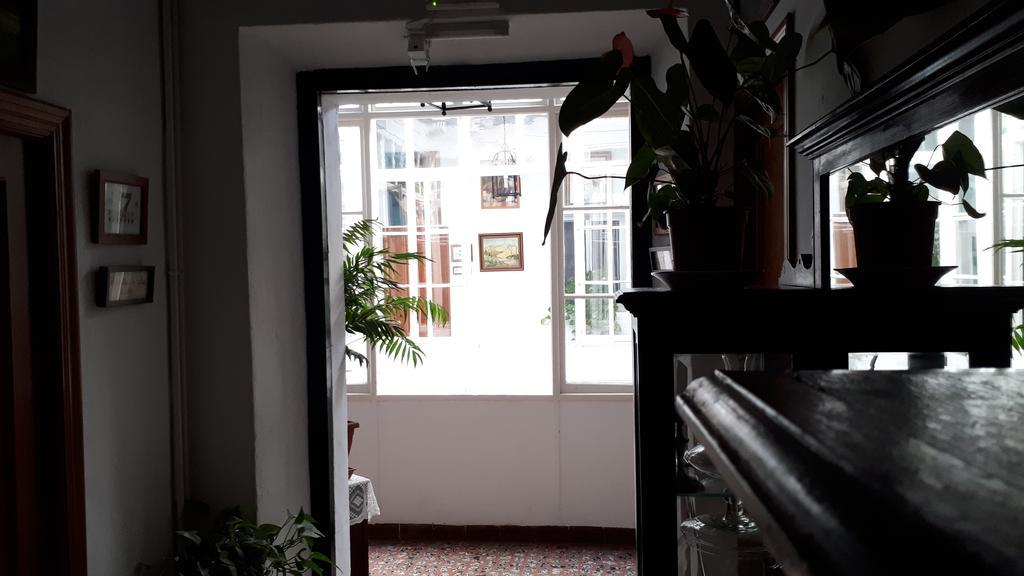 Hostal Manolo El Puerto de Santa María Exteriör bild