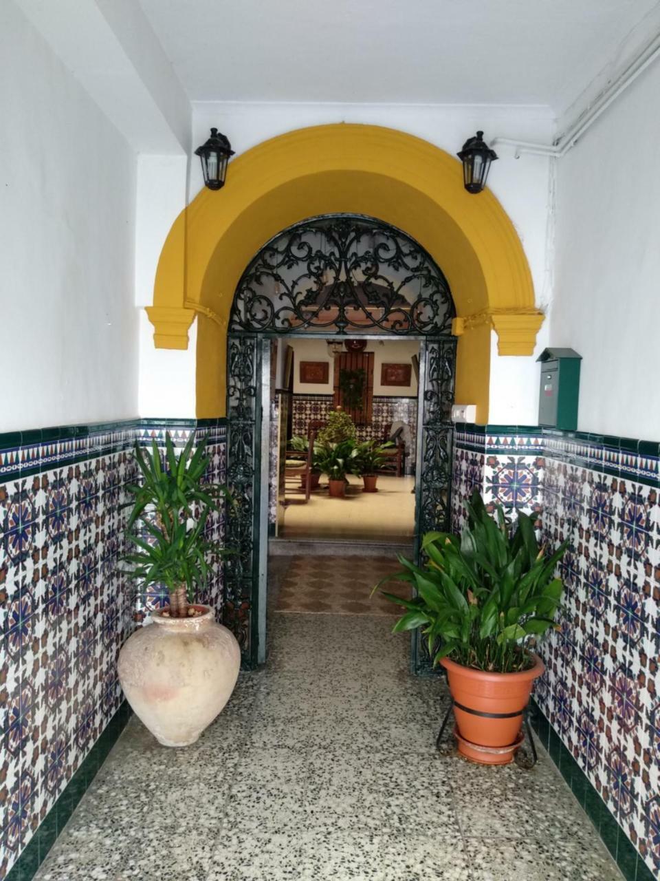 Hostal Manolo El Puerto de Santa María Exteriör bild